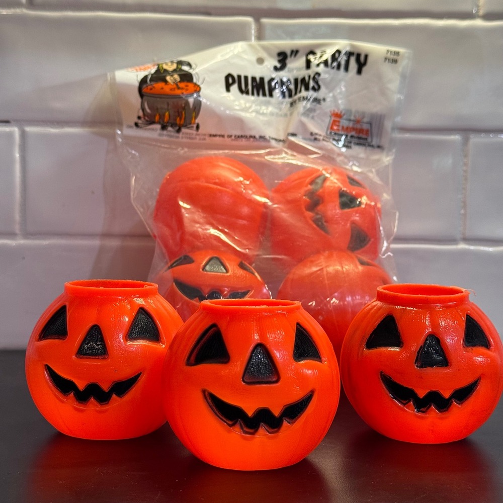 Empire Party Pumpkins Halloween Set 7 3" Orange Vintage 1989 Blow Mold Buckets